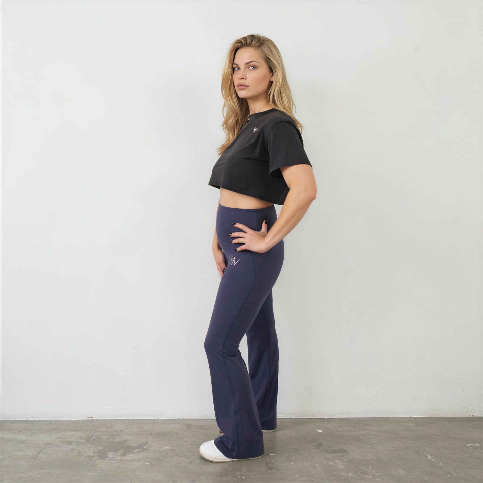 Model-Chicago-Blauw-zij Chicago Flared Sportlegging - Afbeelding 2